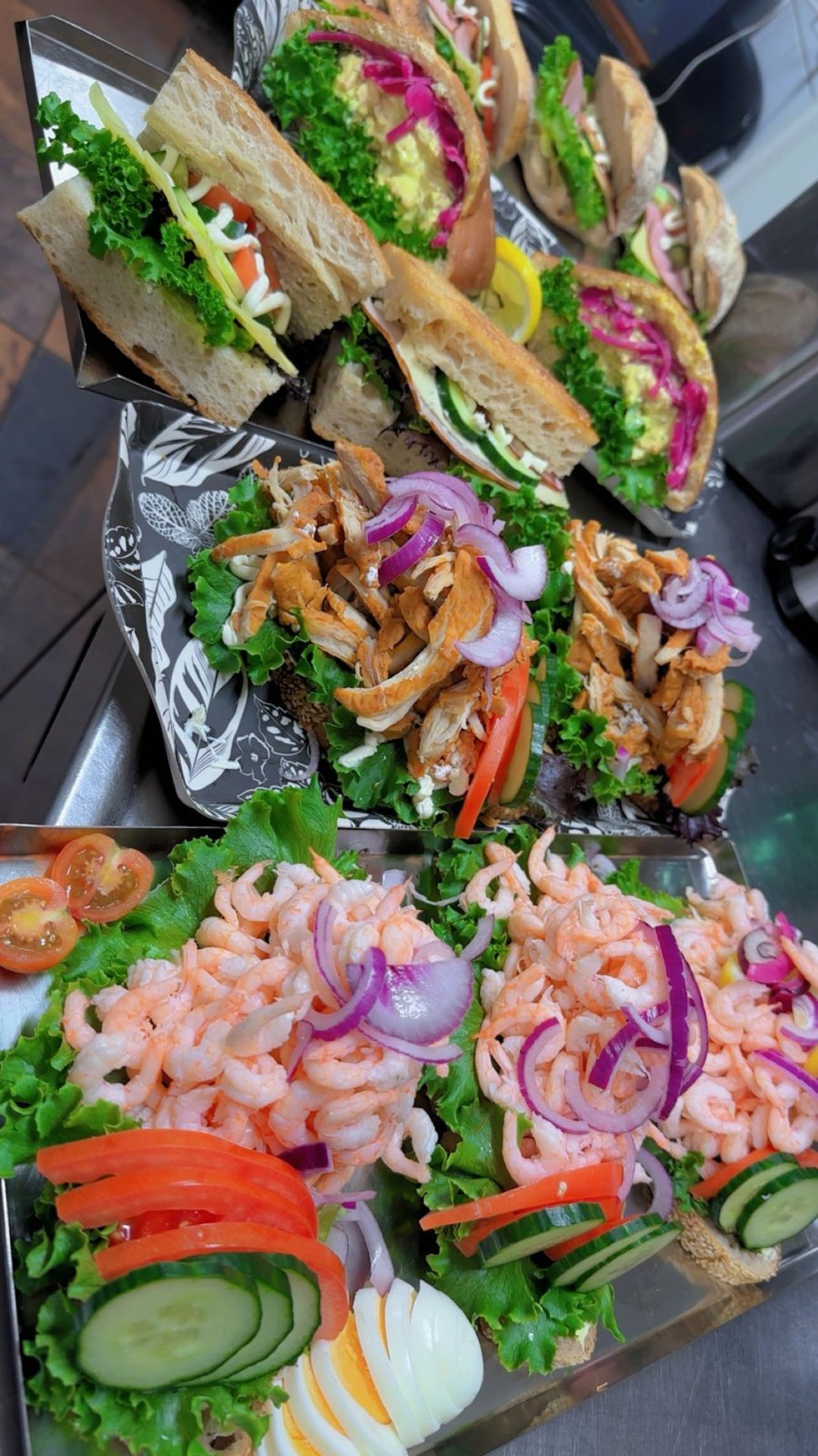 Lunchmackor och baguetter på HeddaGretas café i Jönköping